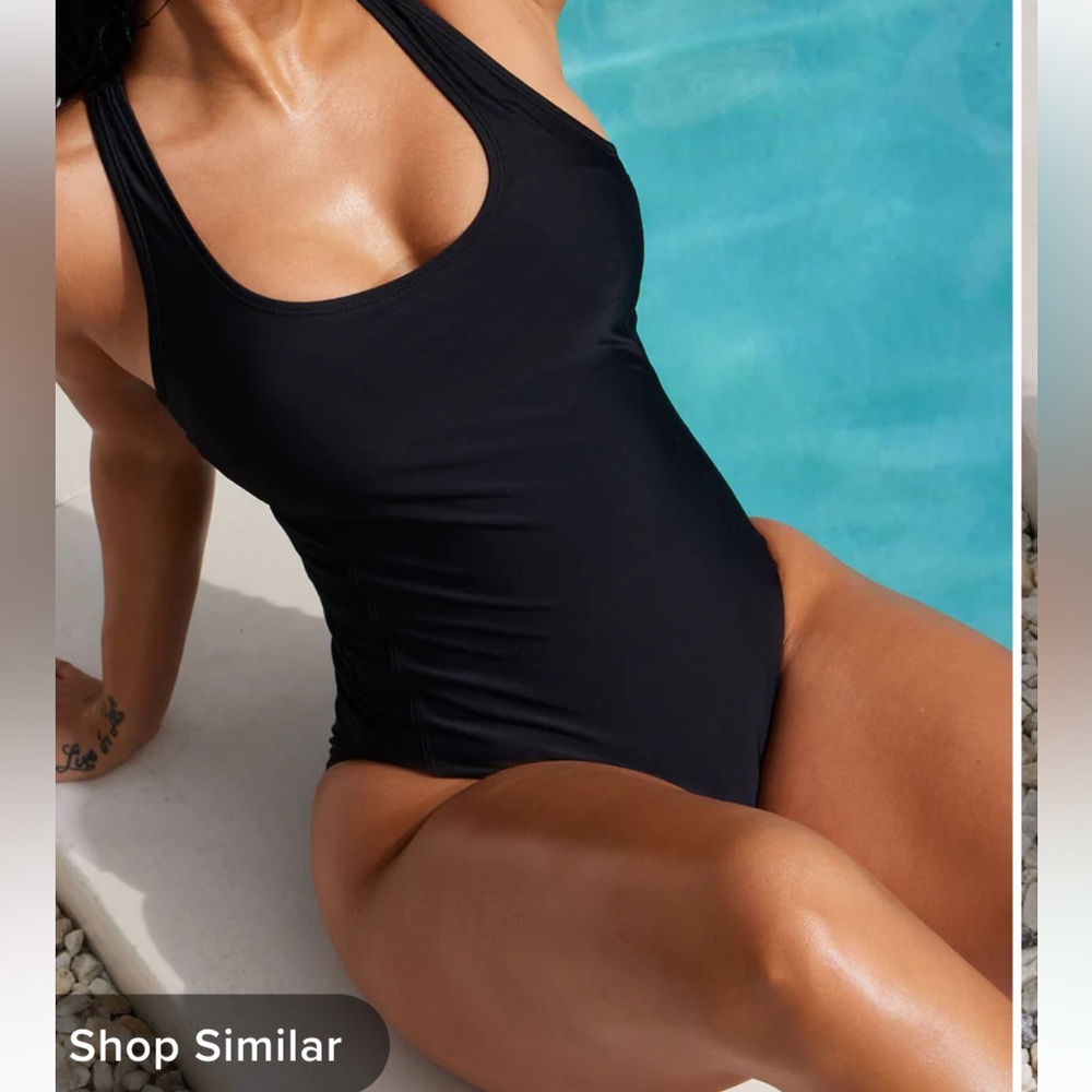 One piece swim suit